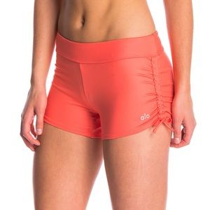 Alo Yoga Sweat It Trunk